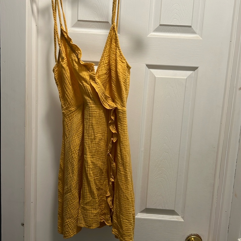 Yellow dress. Lightweight. Size small